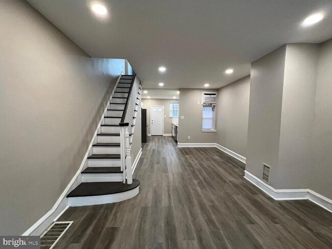 Primary Photo - 1407 S Etting St