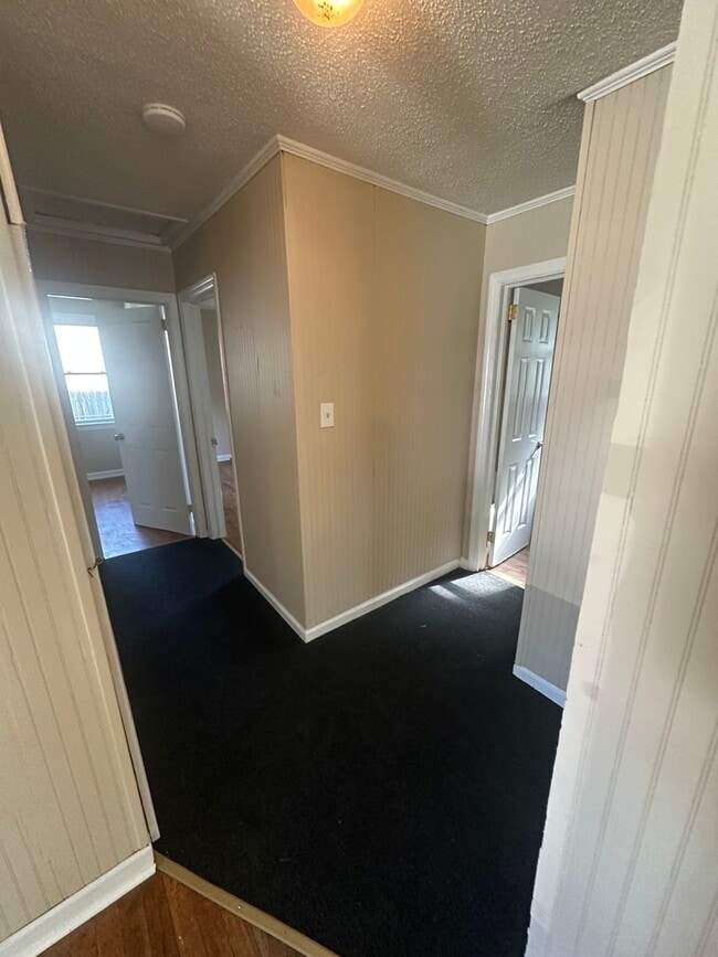 Building Photo - 1407 Hyman Ave