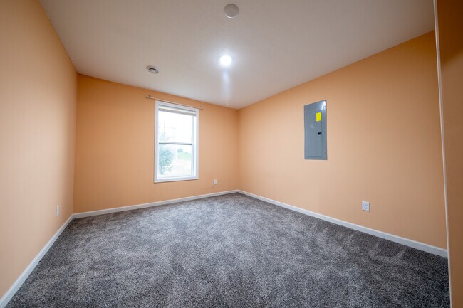 Building Photo - 4849 Stable View Dr