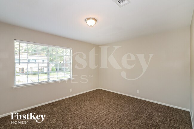 Building Photo - 10530 Jaycreek Dr