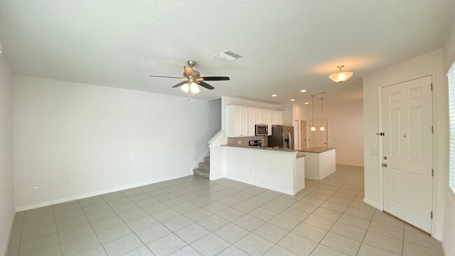 Building Photo - 3/2.5 Town Home in Sawgrass Landing In Orl...