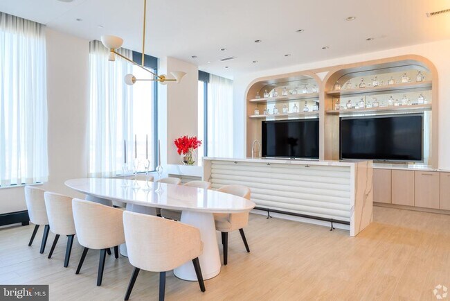 Building Photo - 3130 Potomac Ave