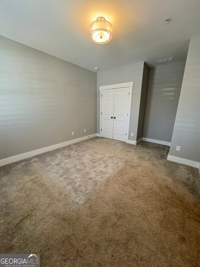 Building Photo - 1104 Thomas St