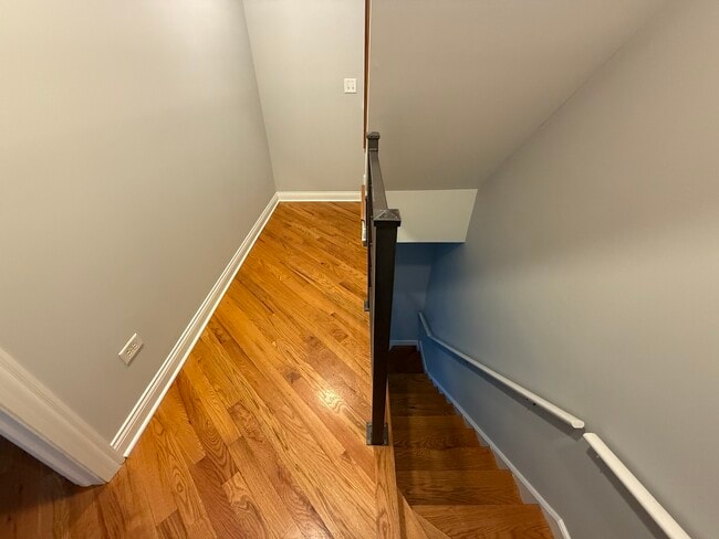 Building Photo - 7006 W Medill Ave