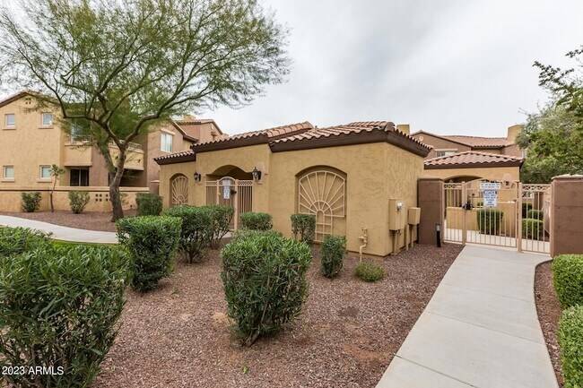 Building Photo - 250 W Queen Creek Rd