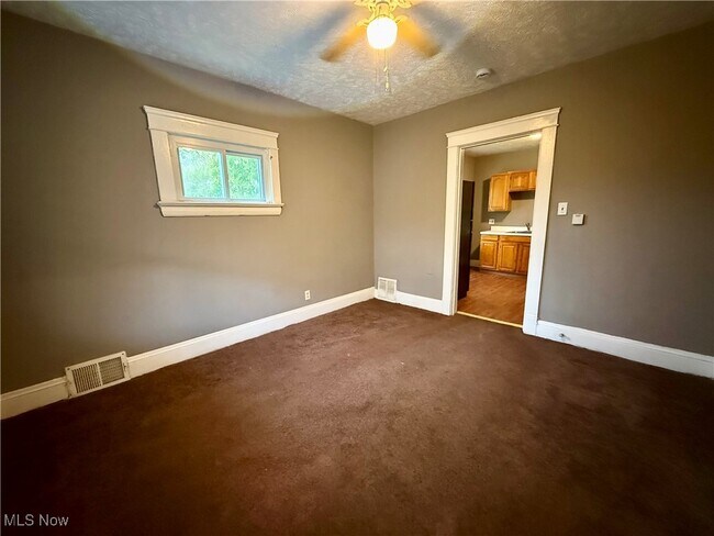 Building Photo - 9801 Raymond Ave