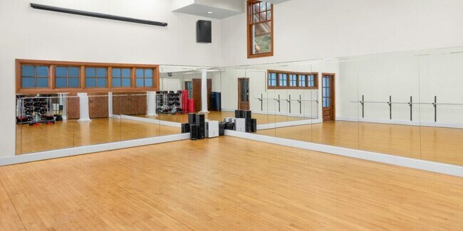 Building Photo - 300 Via Castilla