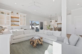 Building Photo - 107 Benicia Pl