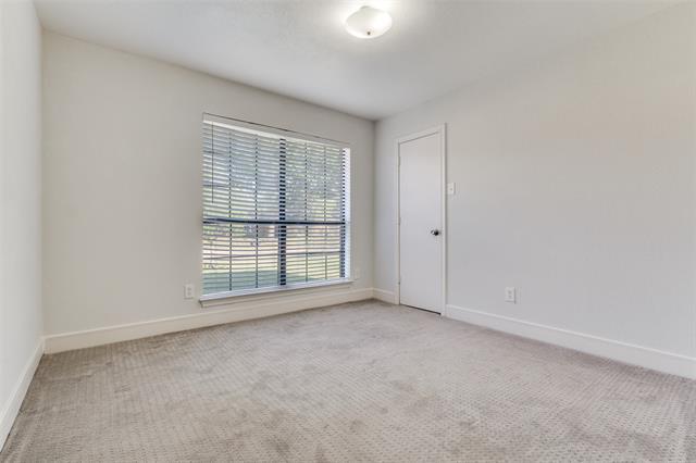 Building Photo - 2113 McIntosh Dr