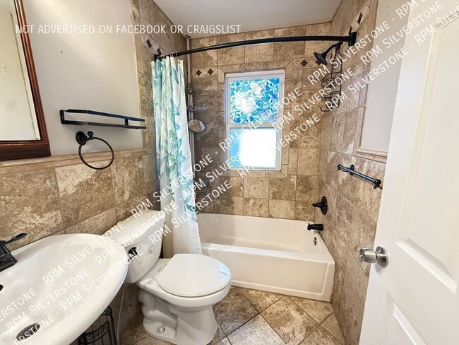 Building Photo - 2664 Tyler-