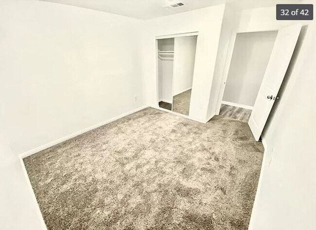 Building Photo - BROADWAY (10611)