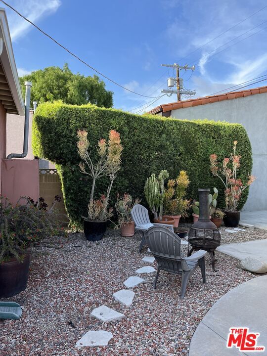 Building Photo - 4238 Sutro Ave