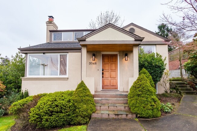 Primary Photo - Beautiful 4 Bedroom Home in Queen Anne!