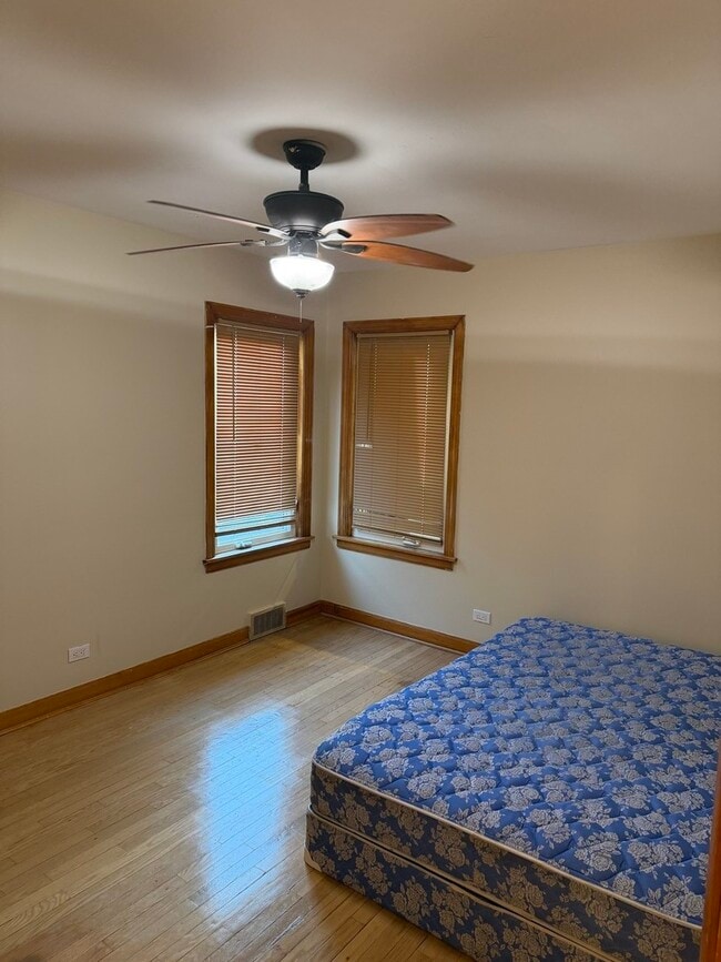 Building Photo - 4144 N Parkside Ave