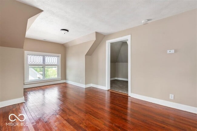 Building Photo - 509 N Meridian St