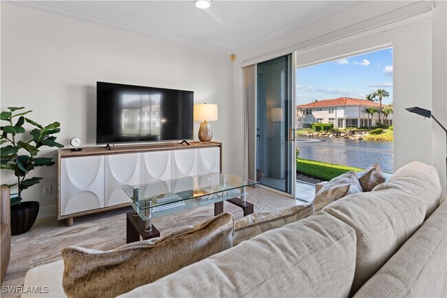 Primary Photo - 800 L'Ambiance Cir