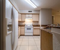Building Photo - Bona Vista - 831 CW 104
