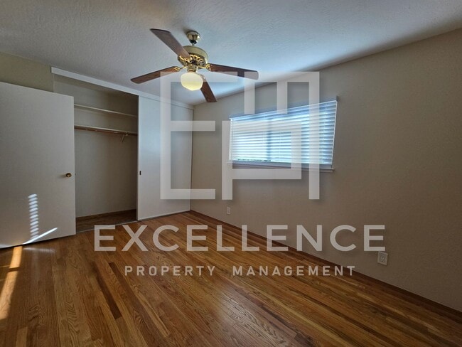 Building Photo - 3087SF 2 Story 5/2.5 House - Community Cabana, Pets Ok, 3 Fireplaces, Beautiful Updated Kitchen