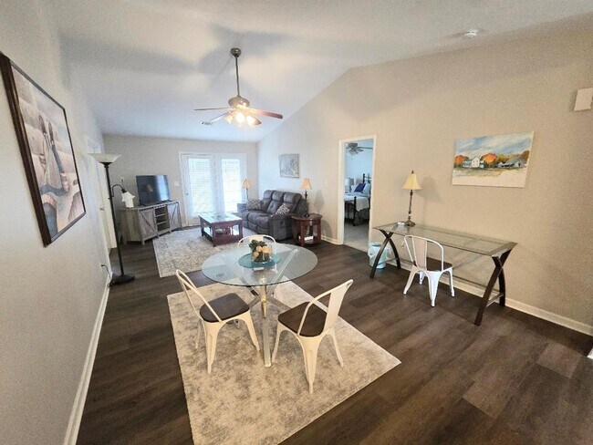 Building Photo - 7112 Belize Dr