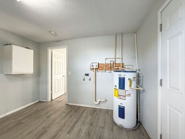 Building Photo - 7740 Arble Dr