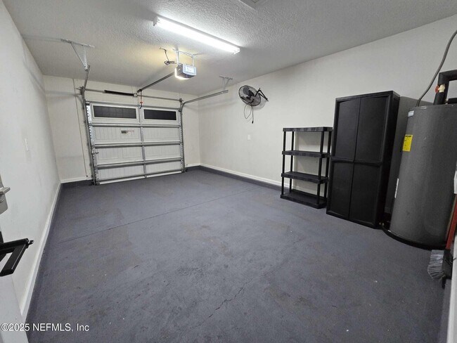 Building Photo - 9124 Adams Ave