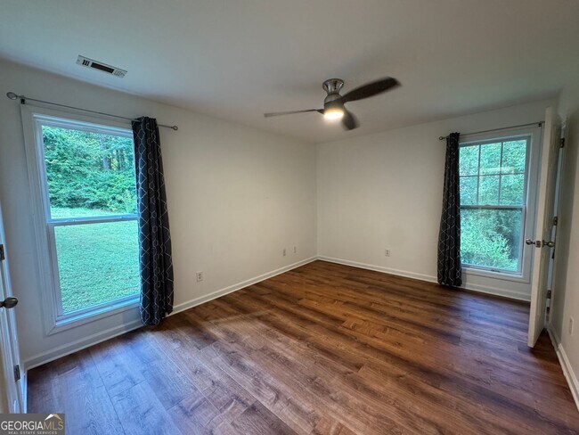 Building Photo - 67 Johnson Rd NW