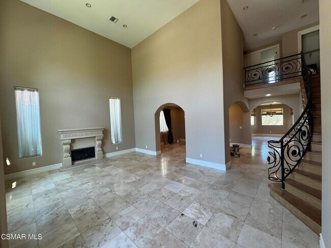 Building Photo - 4960 Chimineas Ave