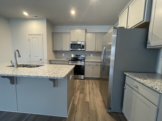 Building Photo - 6705 Hardwick Ln