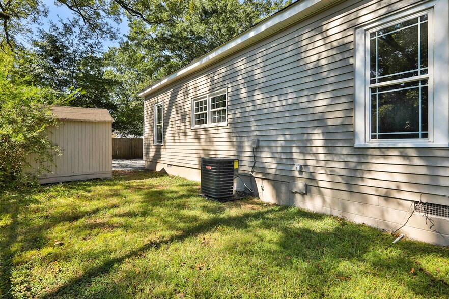 Building Photo - 91 E Washington St