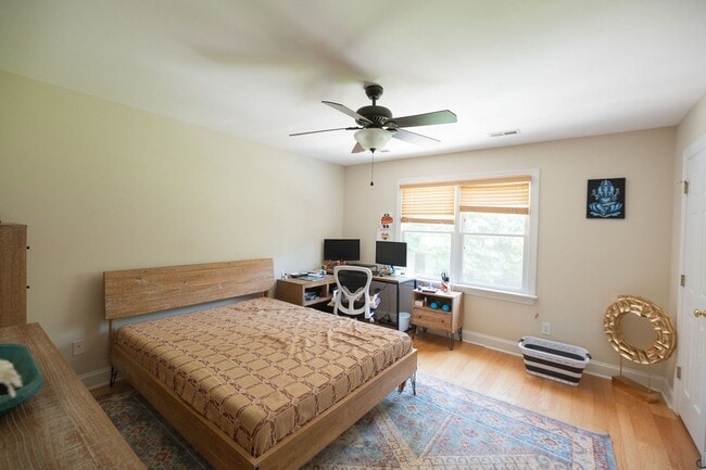 Building Photo - Spacious & Striking 3-story brick Executive 4 bedroom 4.5 bathroom home in Oak Ridge NC + Lawn ca...