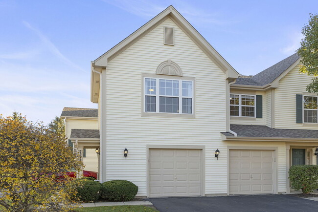 Building Photo - 2513 Dickens Dr