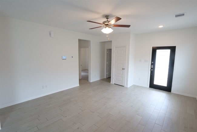 Building Photo - 5719 Tabula Rasa Dr
