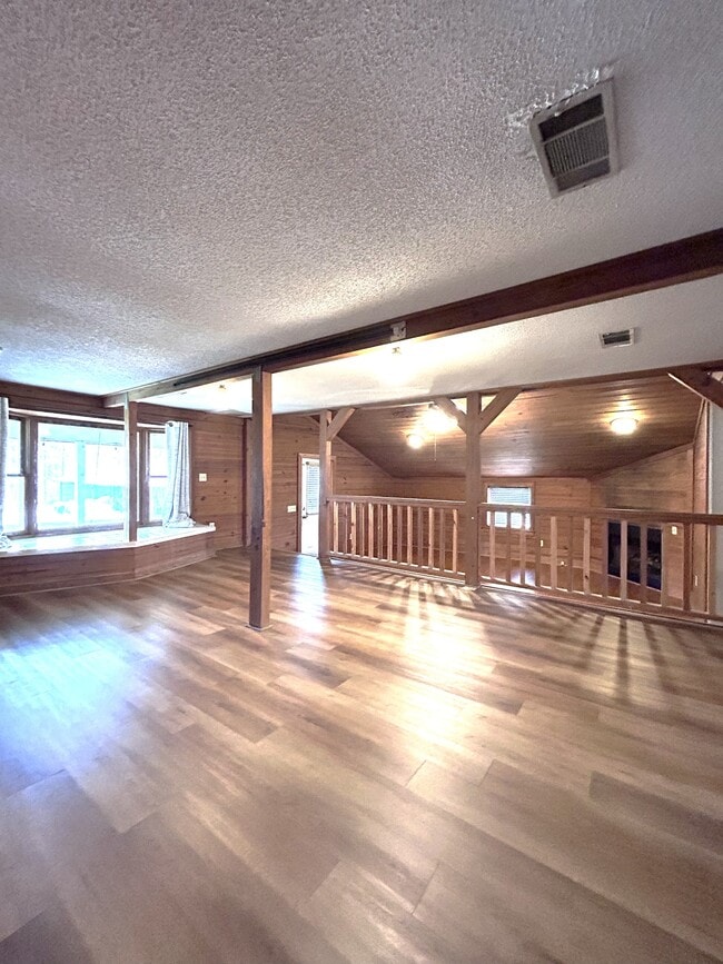 Building Photo - 1030 Bohler Rimes Rd