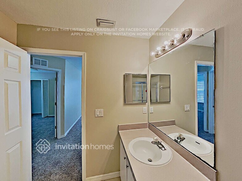 Building Photo - 2243 Mallard Creek Cir