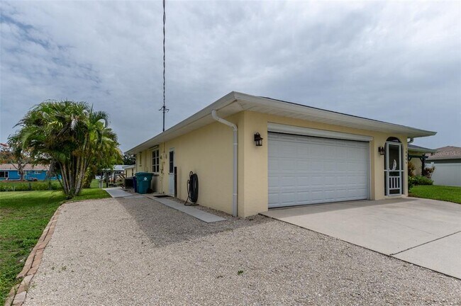 Building Photo - 18646 Kerrville Cir