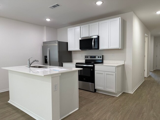 Building Photo - 245 Bighorn Trl