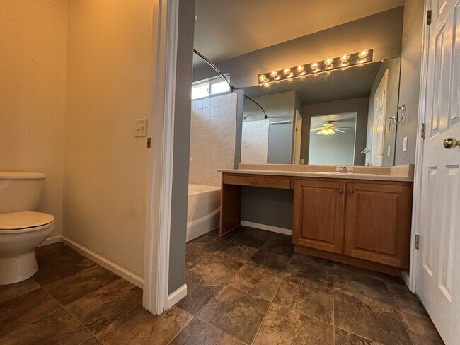 Building Photo - 3 bed, 2 1/2 bath single family home avail...