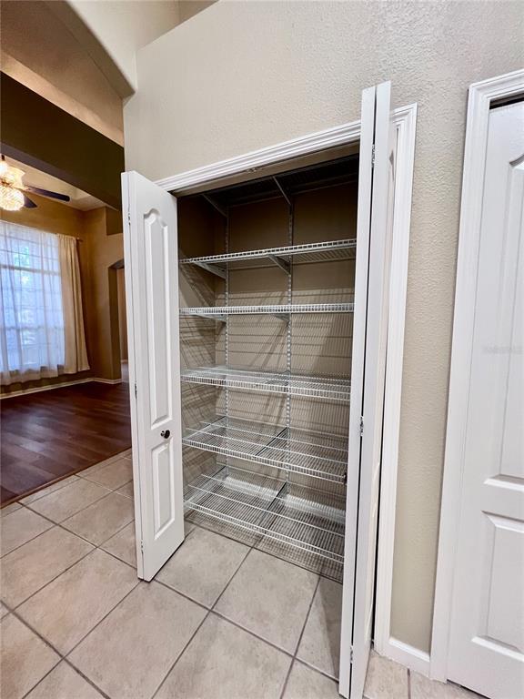 Building Photo - 1713 Winding Oaks Dr