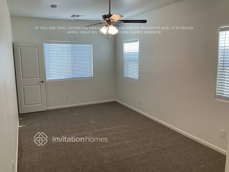 Building Photo - 16440 S 10th St