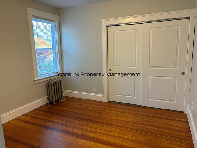 Building Photo - 296-298 Roger Williams Avenue