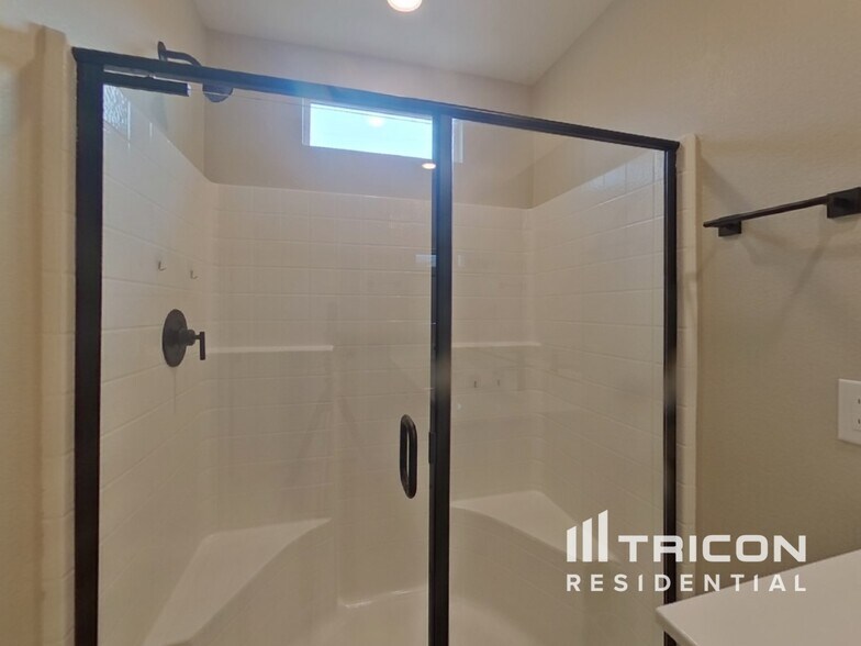 Building Photo - 6743 Palmer Crst St