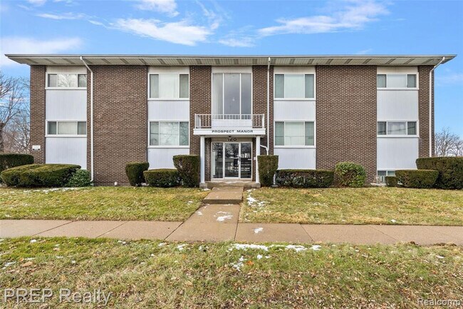 Primary Photo - 120 S Prospect St