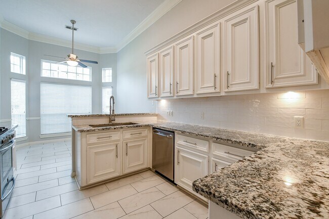 Building Photo - 21818 Windsor Castle Dr