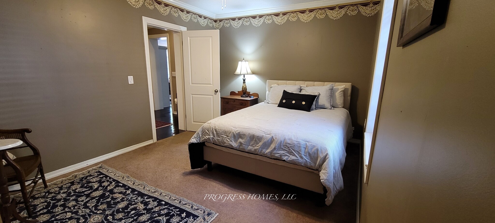 Building Photo - 402 Church St NE