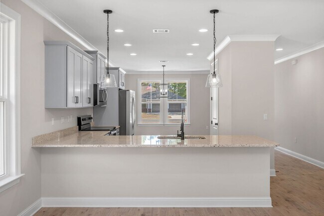 Building Photo - New All Brick 4 Bedroom in Niceville!