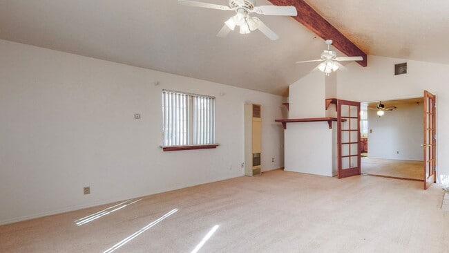 Building Photo - NORTH VALLEY 3 Bedroom  2 Bath