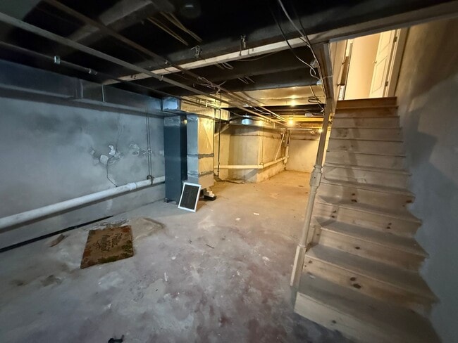 Building Photo - Charming Brick Rowhome Brewerytown