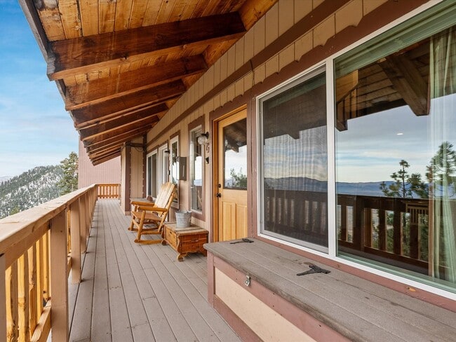 Building Photo - Seasonal or full-time Rental