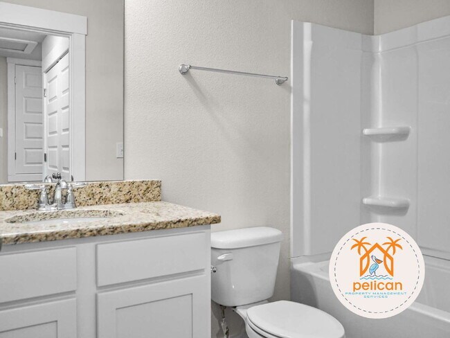 Building Photo - Peaceful Townhome