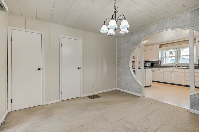 Building Photo - 135 Hixon Cir